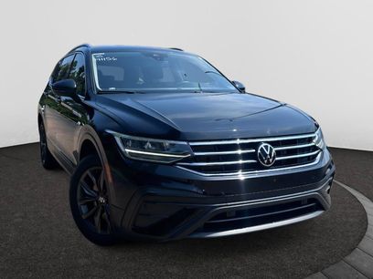 Used 2024 Volkswagen Tiguan SE