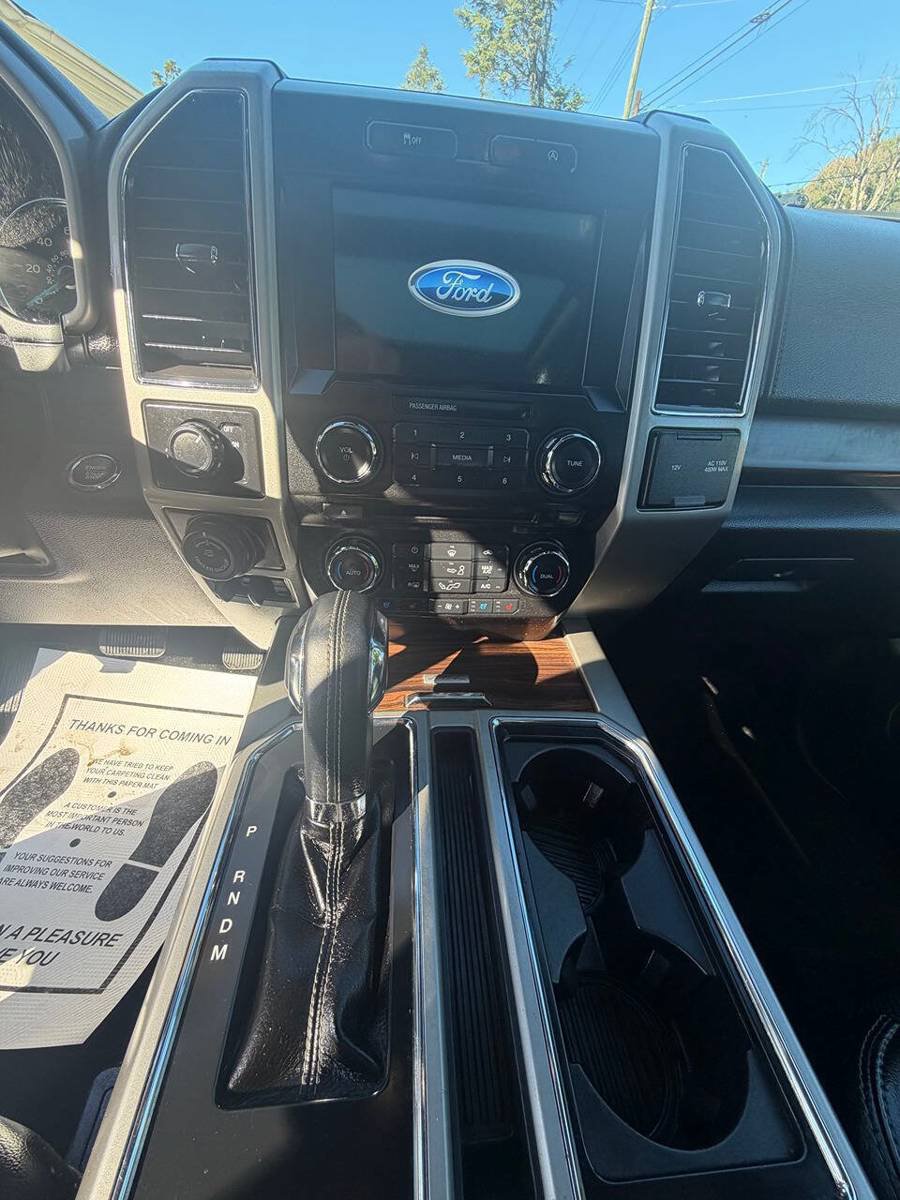 Used 2017 Ford F150 Lariat RWD image 14