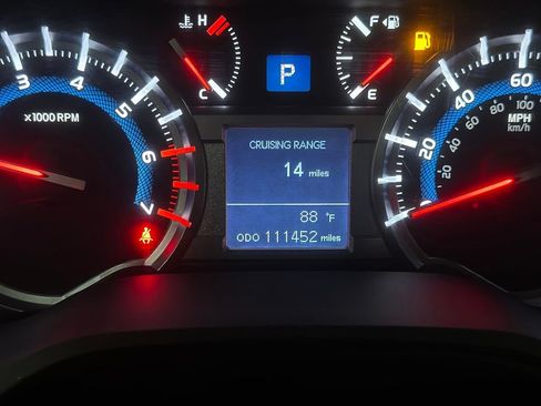 Used 2019 Toyota 4Runner SR5 AWD/4WD image 4