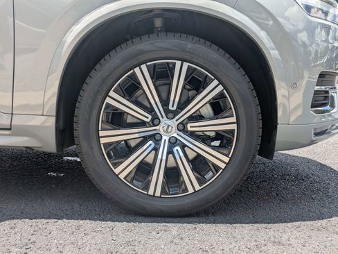 Certified 2024 Volvo XC90 B5 Plus w/ Protection Package Premier AWD/4WD image 11