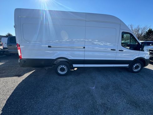 New 2026 Ford Transit 250 148 Medium Roof image 6