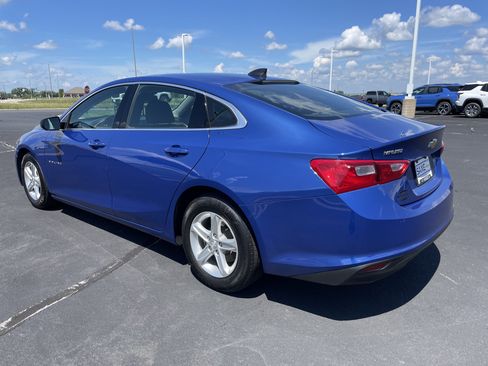 Used 2023 Chevrolet Malibu LS FWD image 3