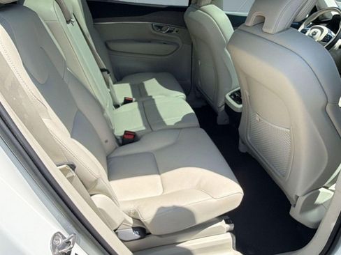 Certified 2023 Volvo XC90 B6 Plus AWD/4WD image 29