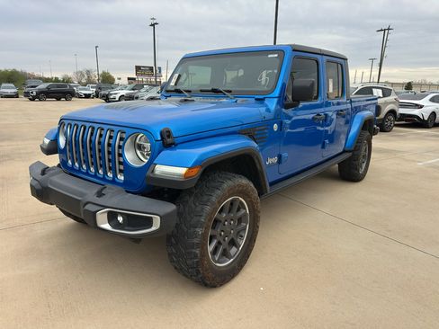 Used 2020 Jeep Gladiator Overland w/ Dual Top Group image 1