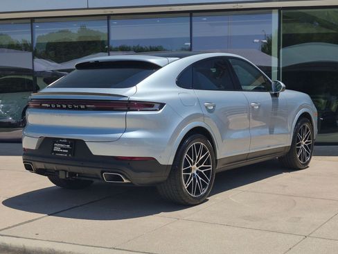 Certified 2026 Porsche Cayenne Coupe AWD/4WD image 9