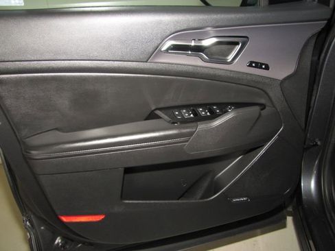 Used 2024 Kia Sportage SX FWD image 11