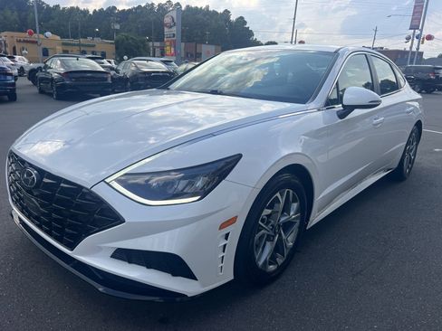 Used 2023 Hyundai Sonata SEL w/ Cargo Package image 4