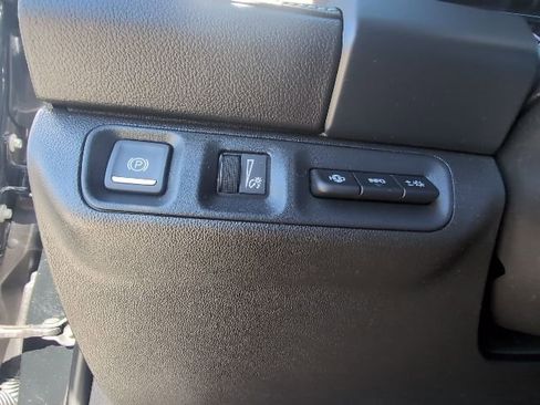 Used 2023 GMC Acadia Denali w/ Black Diamond Edition AWD/4WD image 12