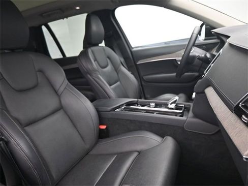Used 2023 Volvo XC90 B6 Ultimate w/ Protection Package Premier image 36