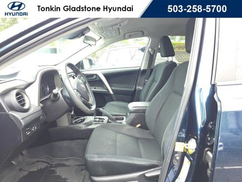 Used 2017 Toyota RAV4 LE image 9