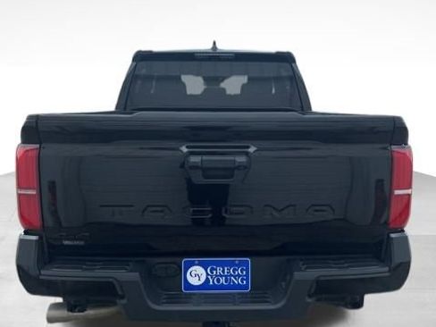 Used 2024 Toyota Tacoma TRD Off-Road image 7