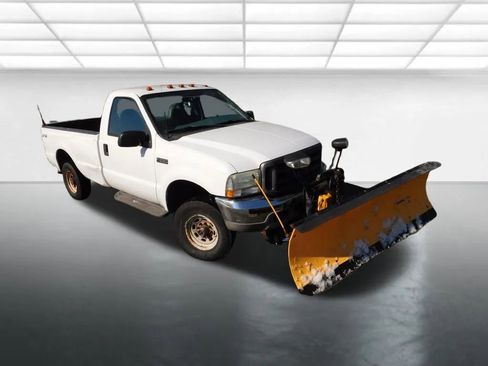 Used 2004 Ford F250 XL image 2