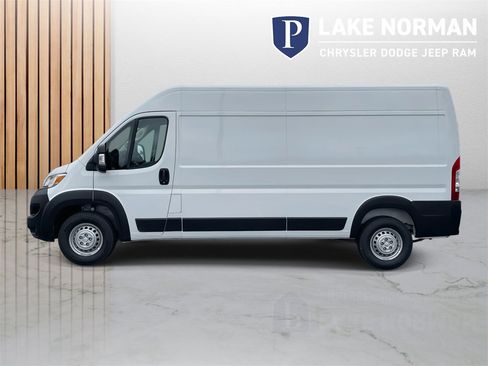 New 2025 RAM ProMaster 2500 w/ Convenience Group image 6