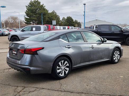 Used 2023 Nissan Altima 2.5 S image 3