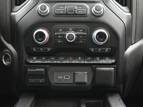 Used 2023 GMC Sierra 2500 AT4 w/ AT4 Premium Plus Package image 35