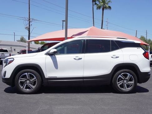 Certified 2021 GMC Terrain SLT AWD/4WD image 2
