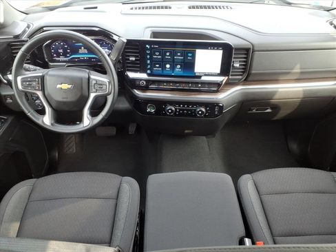 Used 2024 Chevrolet Silverado 1500 LT image 25