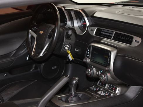 Used 2015 Chevrolet Camaro SS RWD image 27