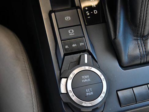 Used 2024 Toyota Tacoma SR5 AWD/4WD image 28