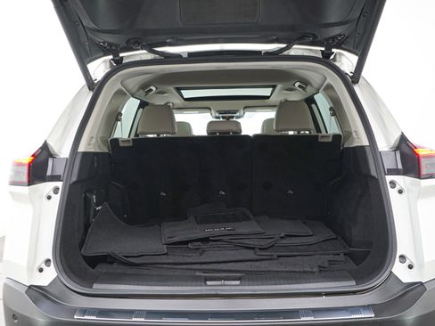 Used 2023 Nissan Rogue SL w/ SL Premium Package AWD/4WD image 18