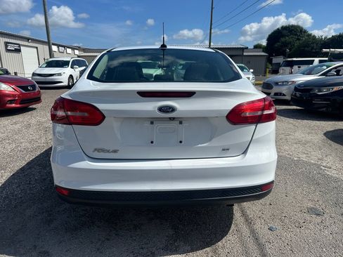 Used 2017 Ford Focus SE FWD image 5