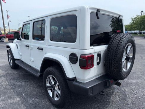 Used 2021 Jeep Wrangler Unlimited Sahara AWD/4WD image 5