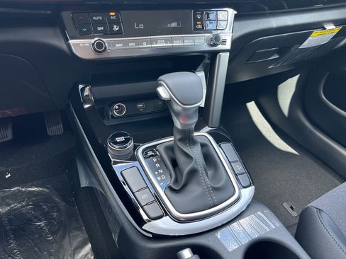 New 2026 Kia Seltos S FWD image 13