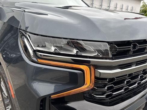 Used 2021 Chevrolet Tahoe Z71 w/ Z71 Off-Road Package AWD/4WD image 6