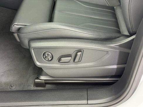 Certified 2025 Audi Q5 2.0T Premium image 14