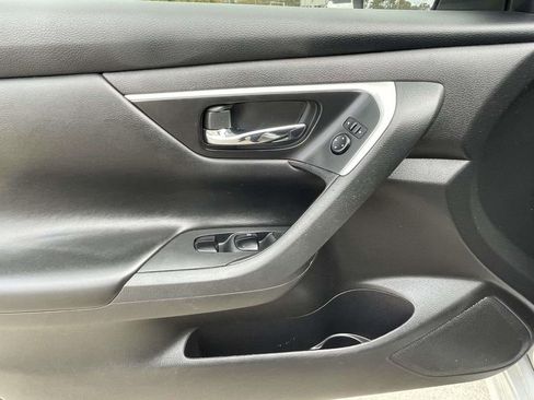 Used 2018 Nissan Altima 2.5 S w/ S Convenience Package image 15