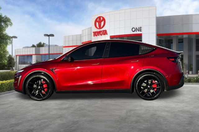 Used 2026 Tesla Model Y 2WD image 8