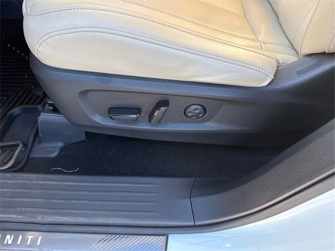 Used 2023 INFINITI QX60 Luxe image 26