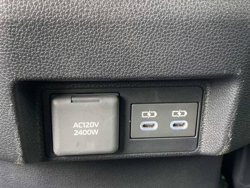 Used 2025 Toyota Tacoma TRD Off-Road AWD/4WD image 18