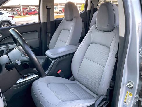 Used 2017 Chevrolet Colorado LT image 9