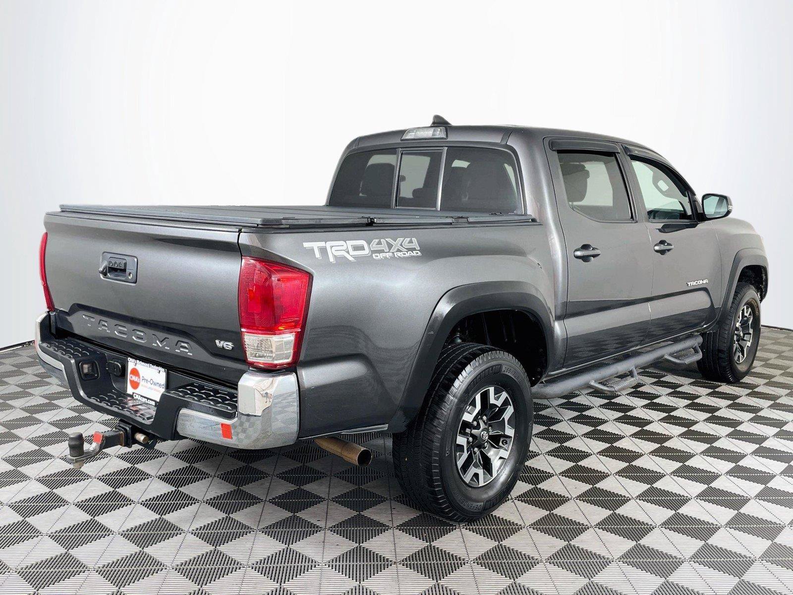 Used 2016 Toyota Tacoma TRD Off-Road w/ Towing Package AWD/4WD image 9