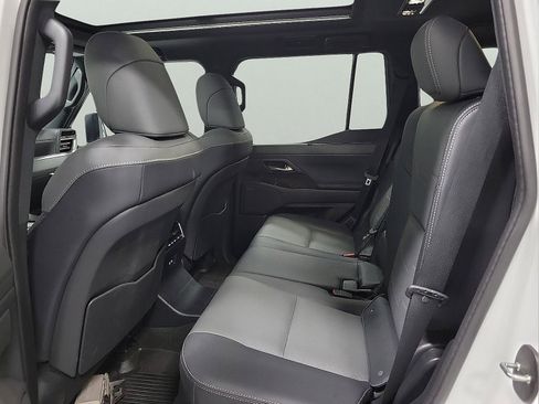 Used 2025 Lexus GX 550 w/ Accessory Package (2T) image 8