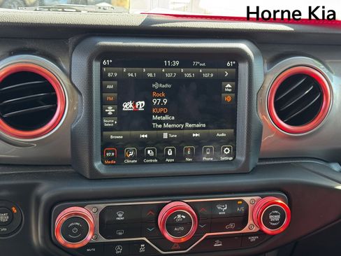 Used 2021 Jeep Wrangler Unlimited Sahara w/ Uconnect 4C Nav & Sound Group image 20