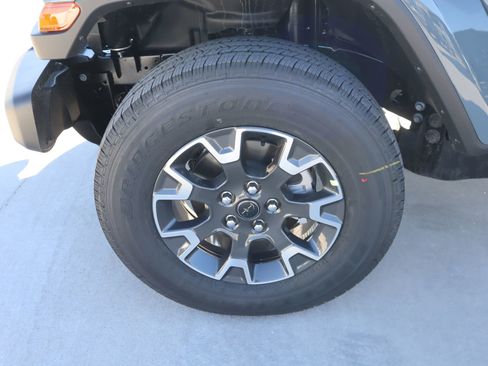 New 2026 Jeep Gladiator Sahara image 17