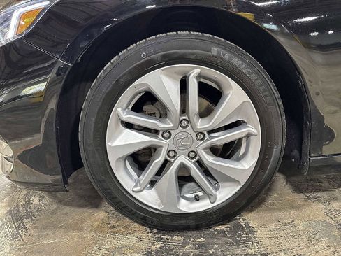 Used 2019 Honda Accord LX image 10