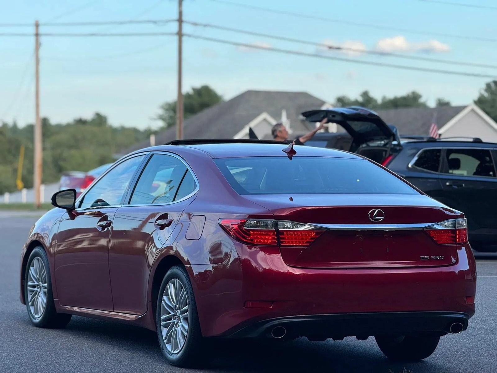 Used 2014 Lexus ES 350 w/ Luxury Package FWD image 8