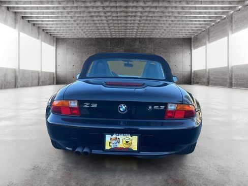 Used 1999 BMW Z3 2.5i image 4