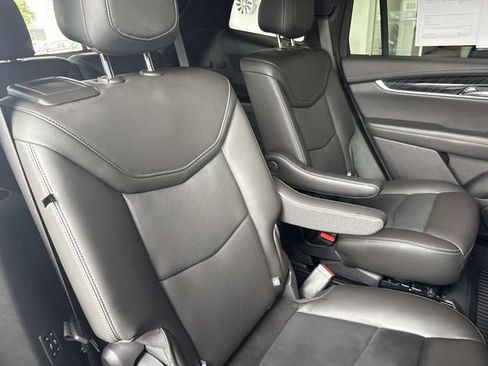Certified 2023 Cadillac XT6 Premium Luxury w/ Technology Package AWD/4WD image 27