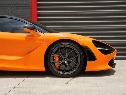 Used 2022 McLaren 720S Performance RWD image 18