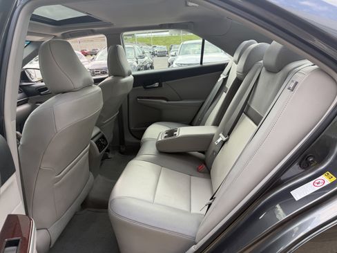 Used 2012 Toyota Camry XLE FWD image 21