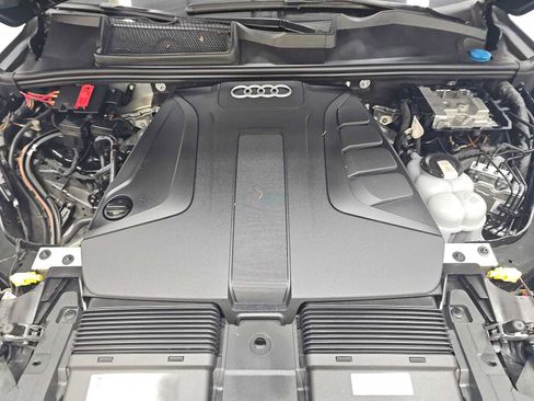 Used 2023 Audi Q7 2.0T Premium Plus w/ Premium Plus Package AWD/4WD image 16