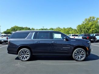 New 2026 Chevrolet Suburban High Country video 2