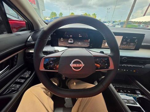 Certified 2025 Nissan Murano SL w/ Cargo Package AWD/4WD image 19
