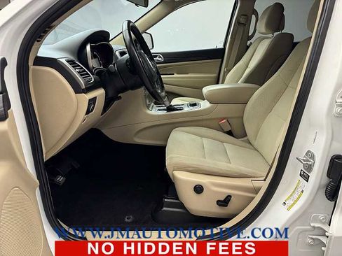 Used 2021 Jeep Grand Cherokee Laredo AWD/4WD image 12