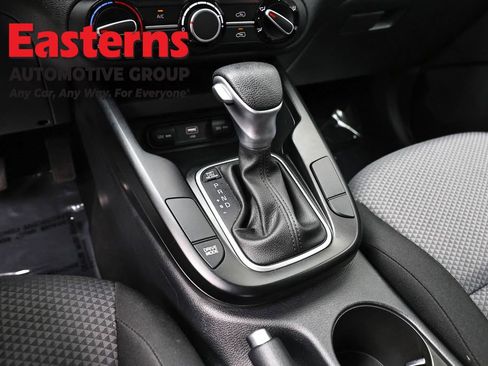 Used 2025 Kia Soul LX FWD image 13