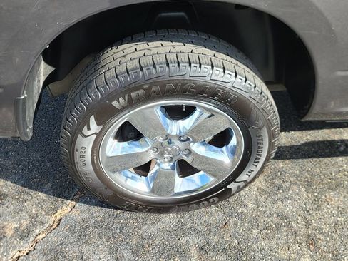 Used 2018 RAM 1500 Big Horn image 13